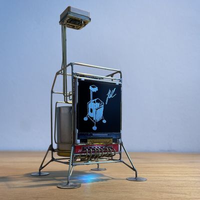 GSX-1 display showing its startup splash screen